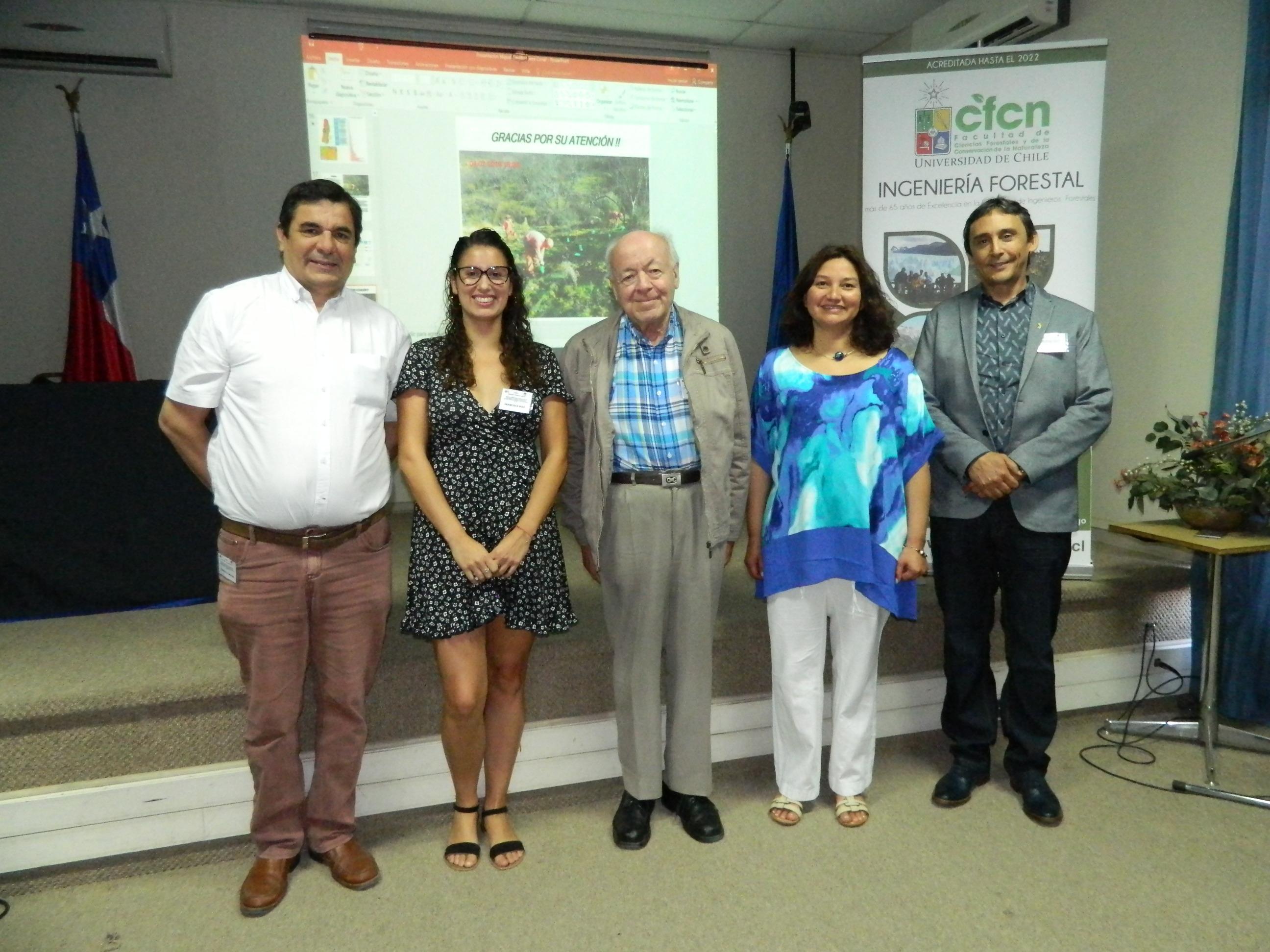 Prof. Roberto Garfias,Ing. Forestal Francisca Ruiz, prof. Antonio Vita, Directora Conaf, Carmen Gloria Quezad y Prof.Miguel Castillo