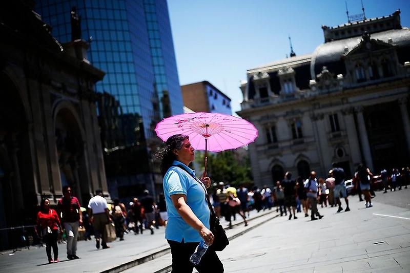 "El clima está sujeto a las decisiones que tomamos respecto de cómo construimos las ciudades, el diseño y los materiales que usamos", señala Pamela Smith.