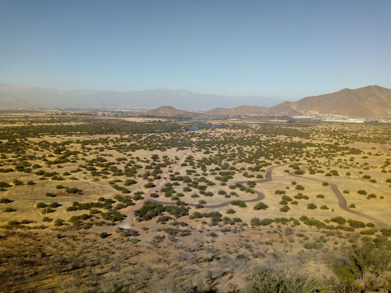 Gradiente de sector natural, rural y urbano desde la Cordillera de la Costa, Pudahuel.