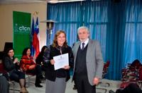 Aida Baldini junto a Tomás Karsulovic, Director Académico de la Facultad de ciencias Forestales y de la Conservación de la Naturaleza.