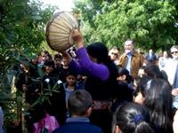 La jornada inició con una rogativa mapuche con niños y autoridades.