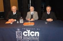  Prof. Manuel Toral, Director de Escuela; Prof. Tomás Karsulovic, Vicedecano (S); Prof. Alejandro Bozo, Subdirector de Escuela.