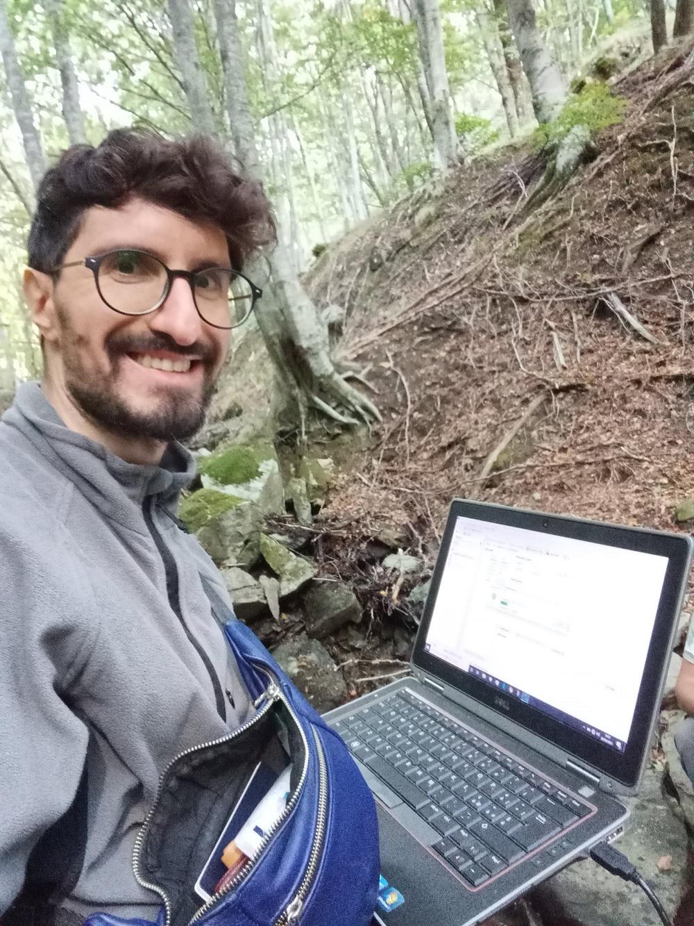 El Dr. Marcos Macchioli es investigador post-doctoral en el Departamento de Geología U. de Chile, en el marco de un proyecto ANID-Fondecyt patrocinado por la Dra. Alida Pérez-Fodich.