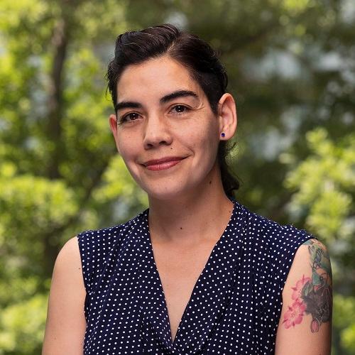 El paper contó con el trabajo de nuestra académica Valentina Flores, quien aportó a la discusión sobre interpretación de facies sedimentarias.