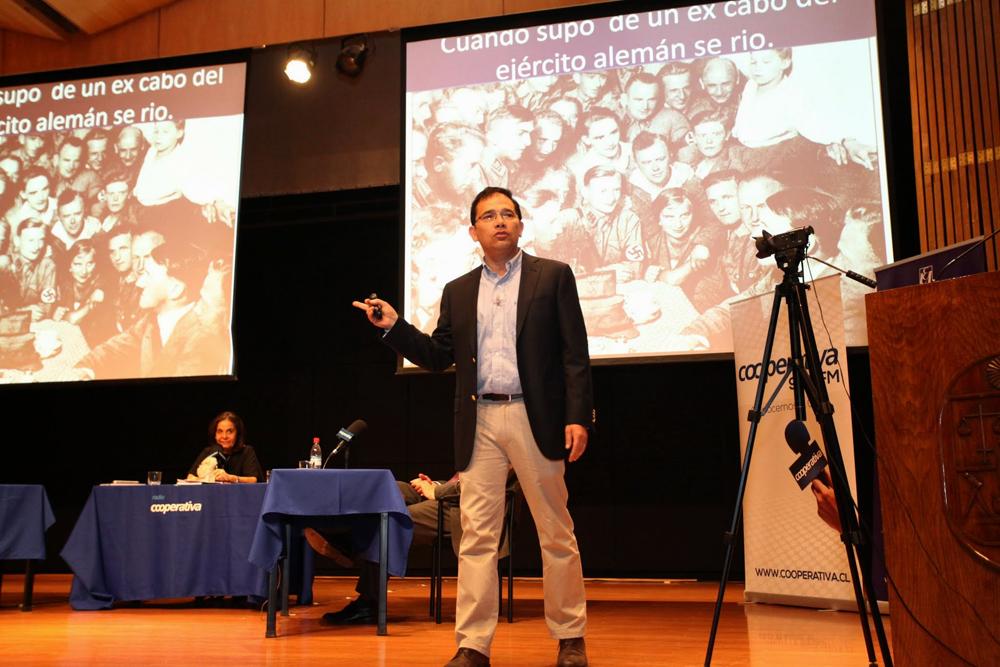 El profesor Micco planteó la importancia de que los intelectuales se comprometan con su nación.
