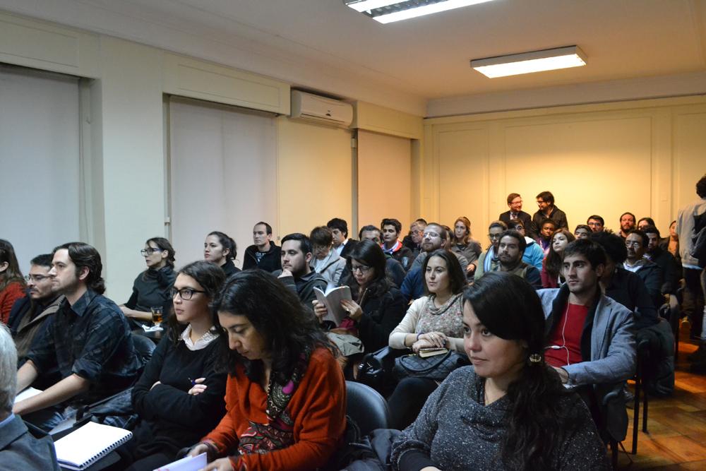 A la presentación asistieron académicos y estudiantes.