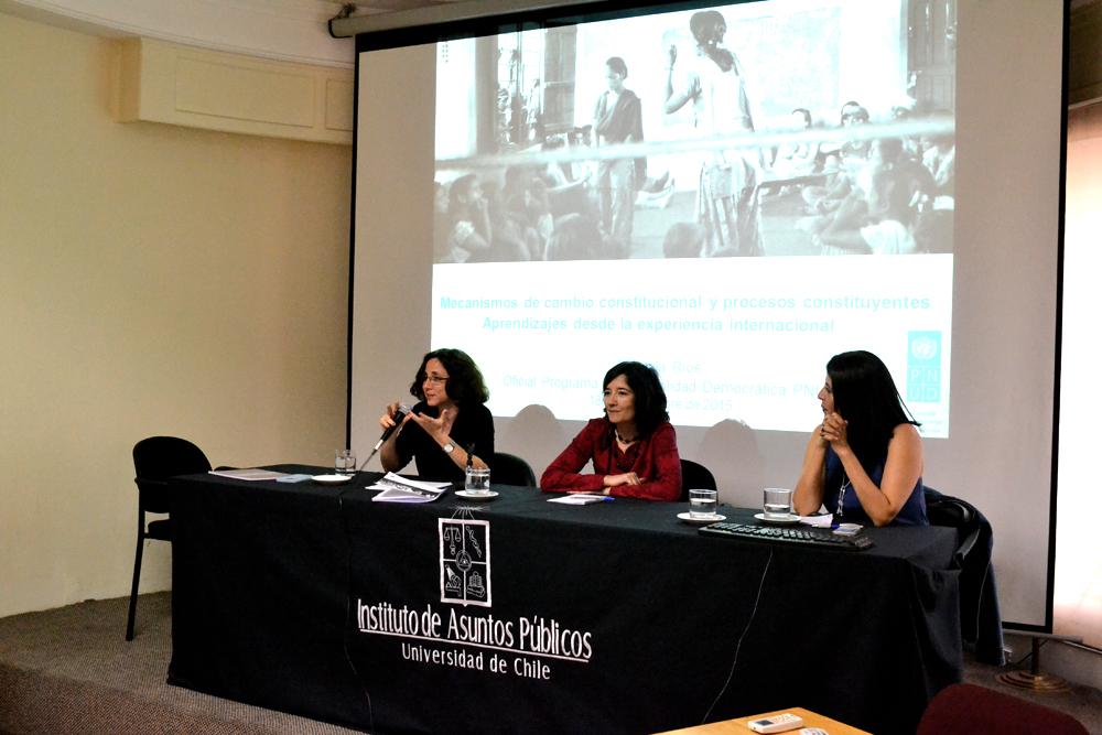 Claudia Heiss, María Cristina Escudero y Marcela Ríos