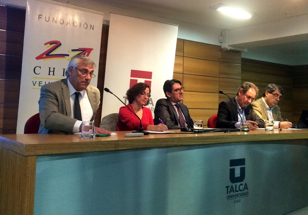 Profesores Landerretche y Heiss exponen en seminario sobre orden constitucional en la U Talca