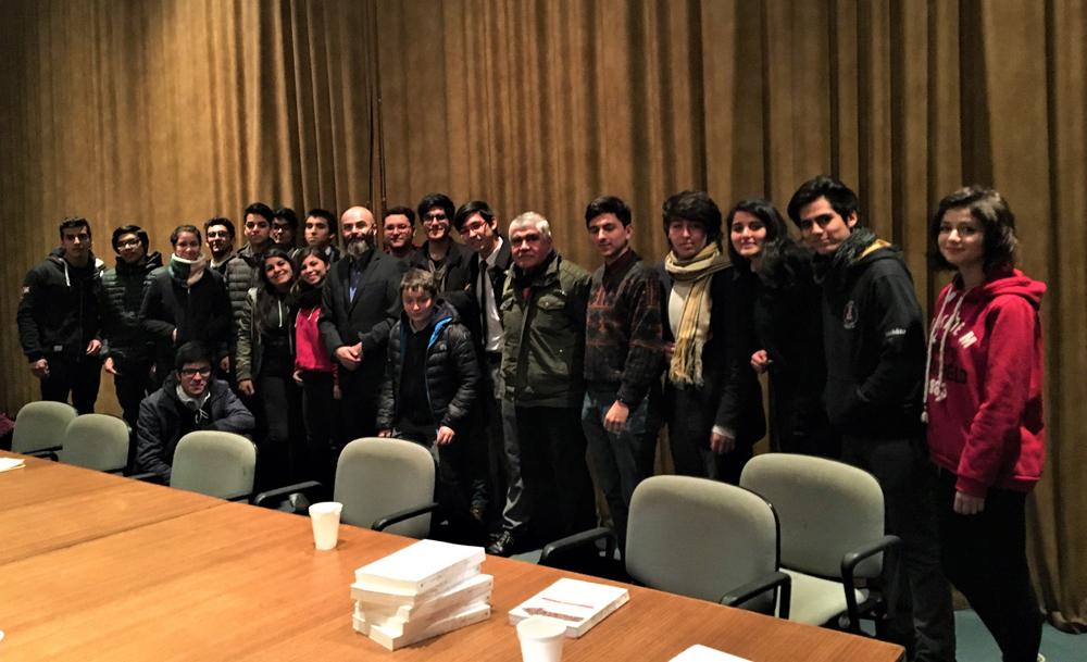 Profesor Jaime Fierro presentó La ciudadanía y sus límites a estudiantes del Instituto Nacional