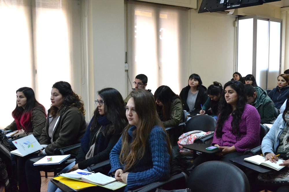 En el foro participaron estudiantes de Administración Pública.