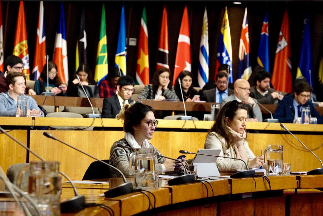 Al encuentro asistieron profesores, funcionarios públicos, estudiantes e investigadores.