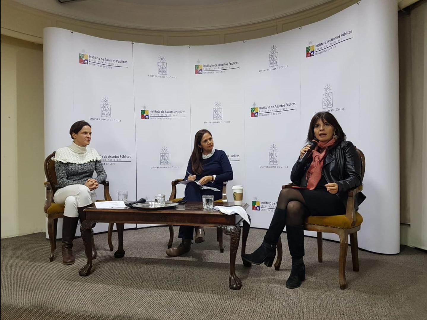 En la segunda jornada expusieron Jeannette Von Wolffersdorff, del Observatorio del Gasto Fiscal en Chile y Marcela Ríos, del PNUD. Moderó la académica del INAP Verónica Figueroa.