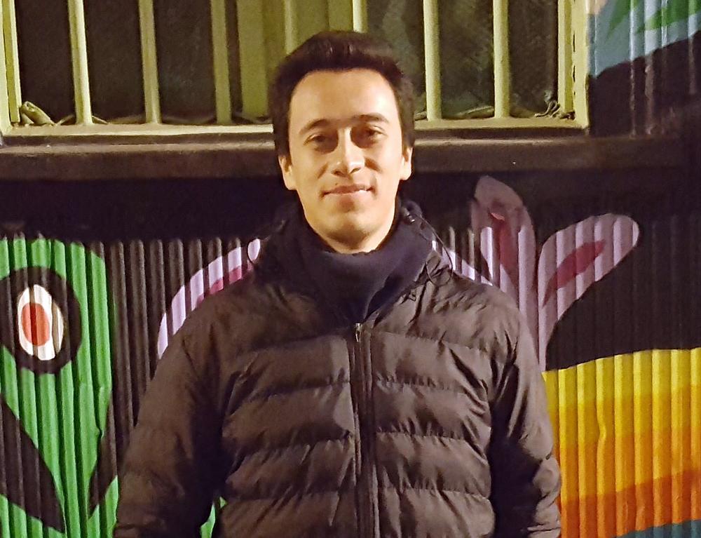 Luis Rojas es administrador público por Escuela Superior de Administración Pública (ESAP) de Colombia .