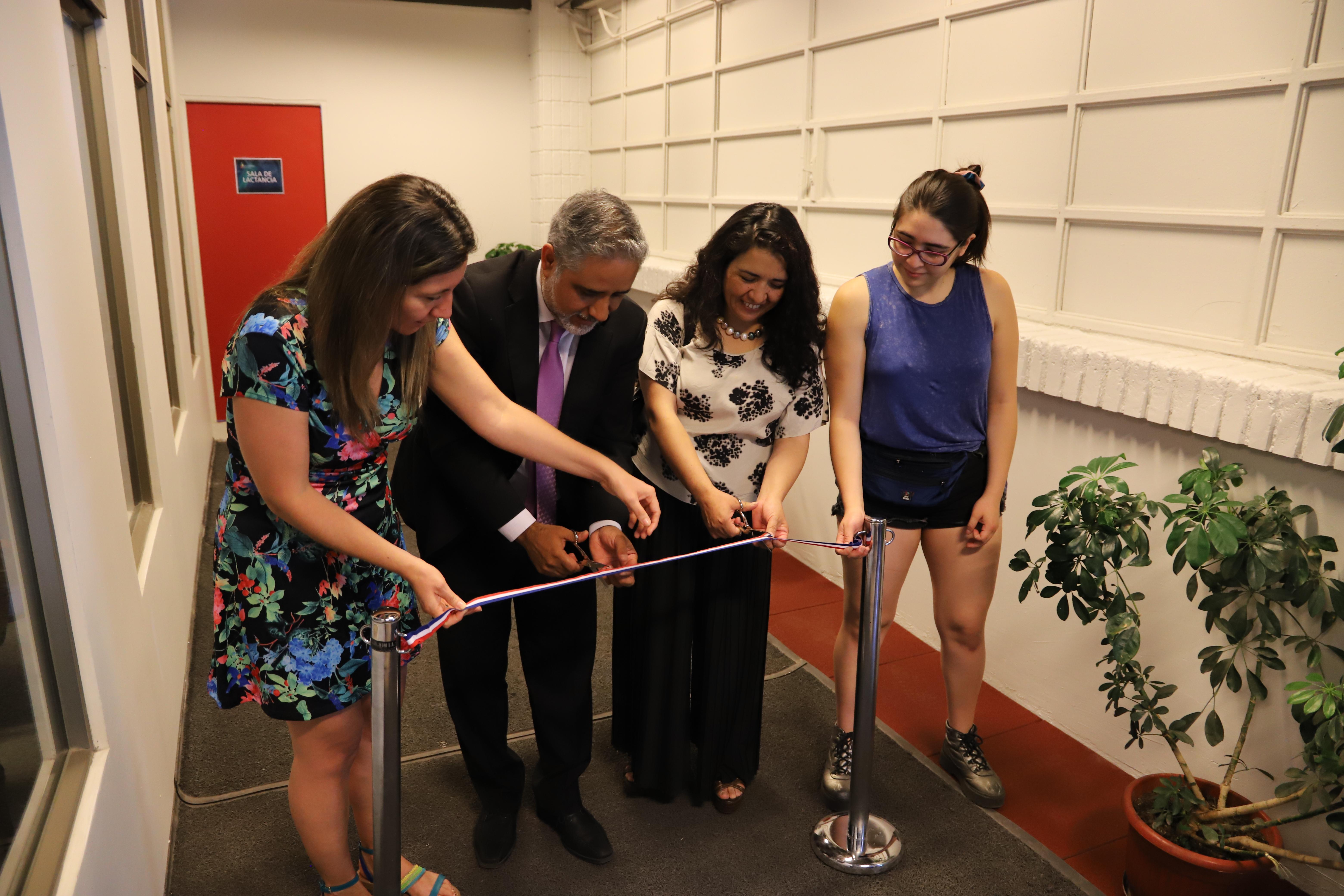 Lorena Oyarzún, Coordinadora de Equidad de Género del INAP; Maribel Mora, Directora Oficina de Equidad e Inclusión U. Chile; Ariel Ramírez, Director de EGGP; y Rocío Medina, Presidenta del CEAP.