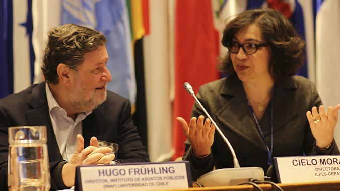 El Director del INAP, Hugo Frühling, y la Directora de ILPES, Cielo Morales, dieron la bienvenida al encuentro.