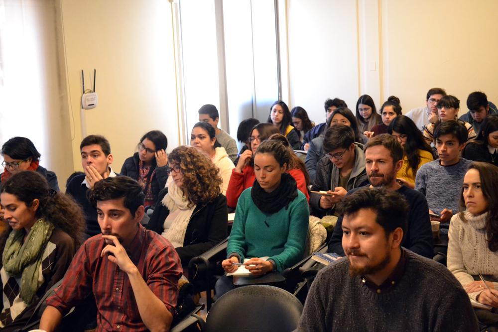 Politólogos analizan factores que inciden en políticas de infancia