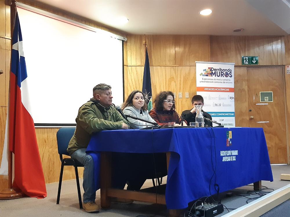 Profesora Olga Espinoza expone en foro sobre cárcel y delincuencia