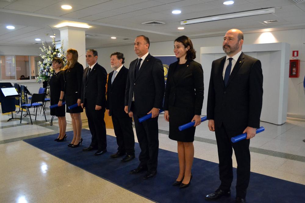 Un grupo de quince oficiales -once hombres y cuatro mujeres- cursaron el diplomado.