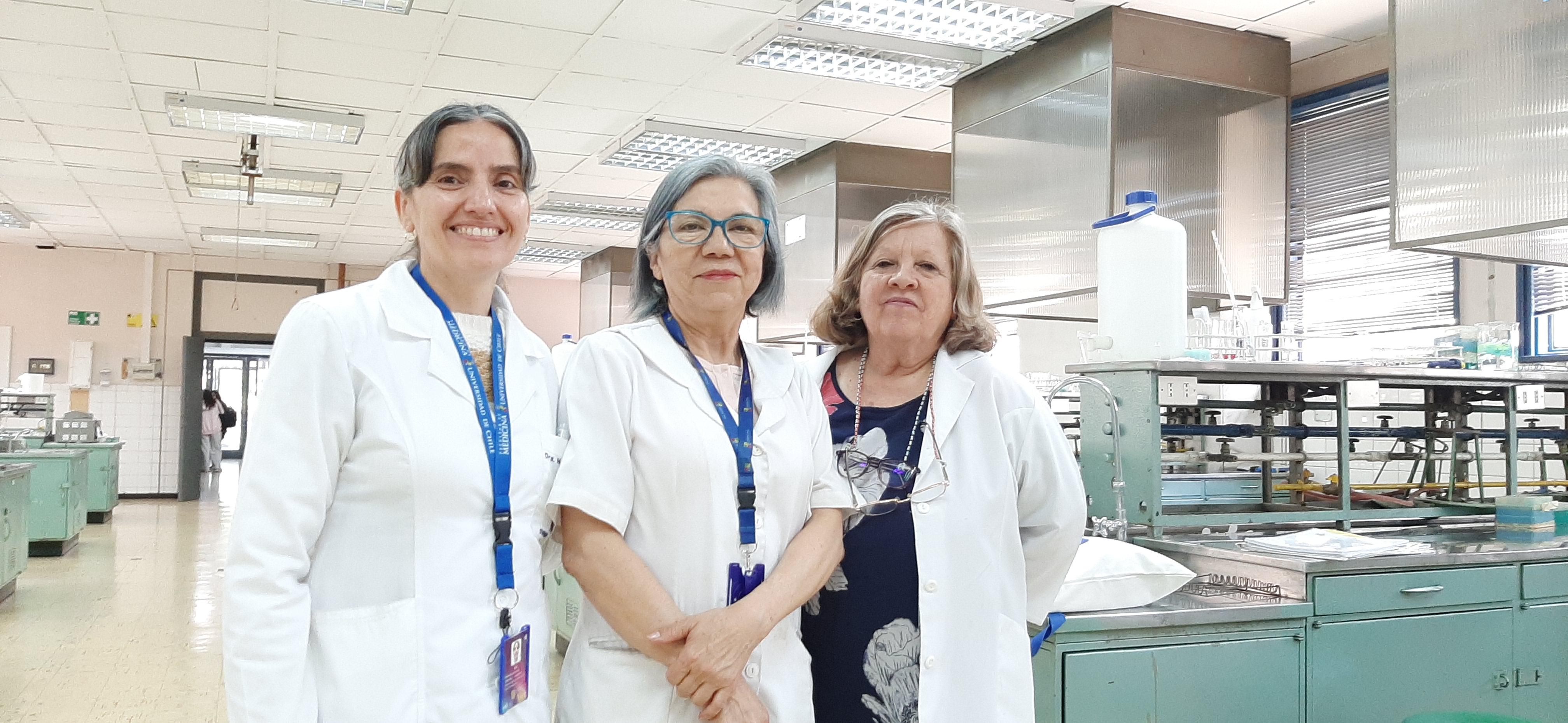 Foto Nevenka Juretic, Gladys Tapia y Gina Sánchez