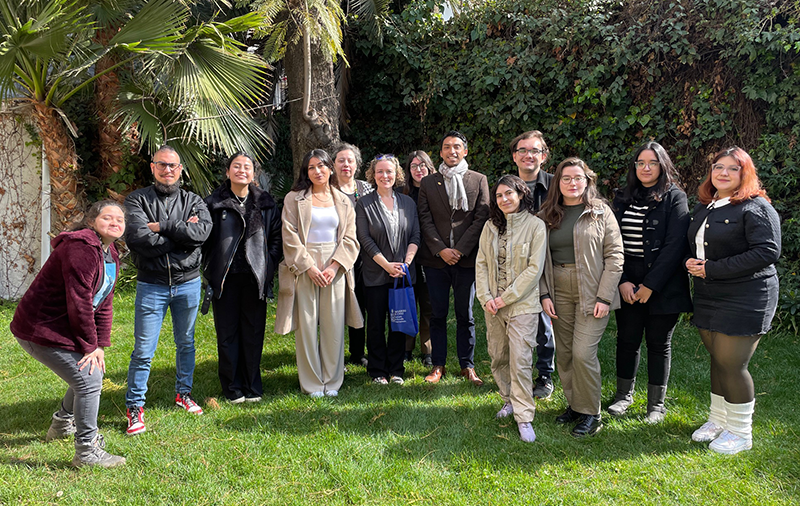 A la conferencia asistieron principalmente alumnos de pre y postgrado, además de académicos y servidores públicos.