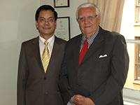 El Subsecretario Ha Kim Ngoc fue recibido por el Director del IEI, profesor Walter Sánchez G.