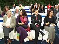 La Coordinadora del MEIPC, profesora Dorotea López, y el Coordinador del MEI, profesor Eduardo Carreño, junto a académicos de ambos programas de postgrado.