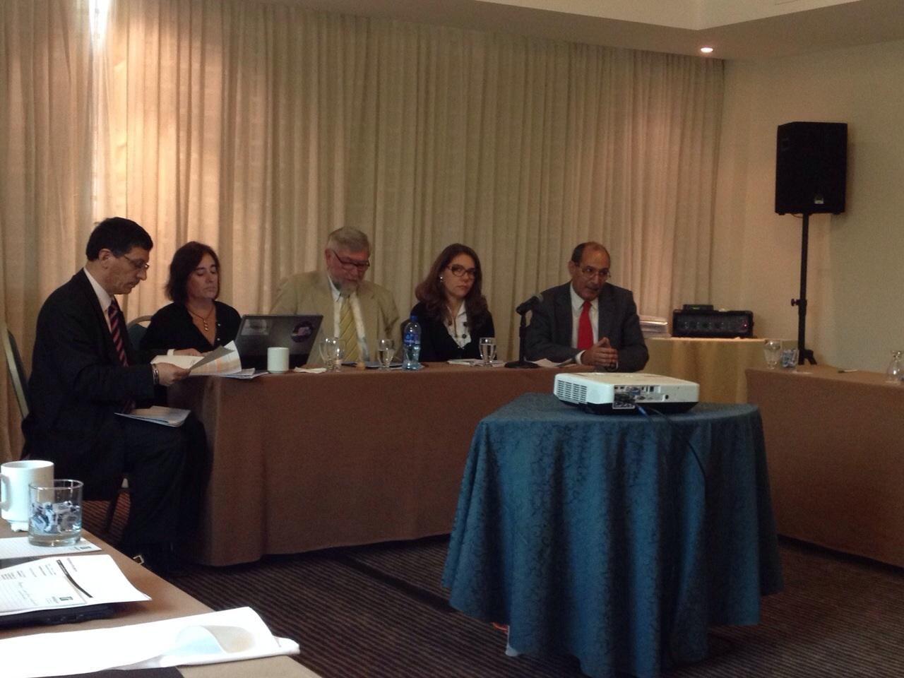  Carlos Quenan (U. de La Sorbona, Paris III, Francia); Regiane Bressan (UNIFESP, Brasil); Wolf Grabendorff (UASB, Ecuador); Elsa Llenderrozas (UBA, Argentina); Antonio Romero (UH, Cuba).