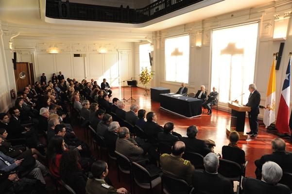Ceremonia de distinción como Doctor Honoris Causa (Fuente: PUCV)