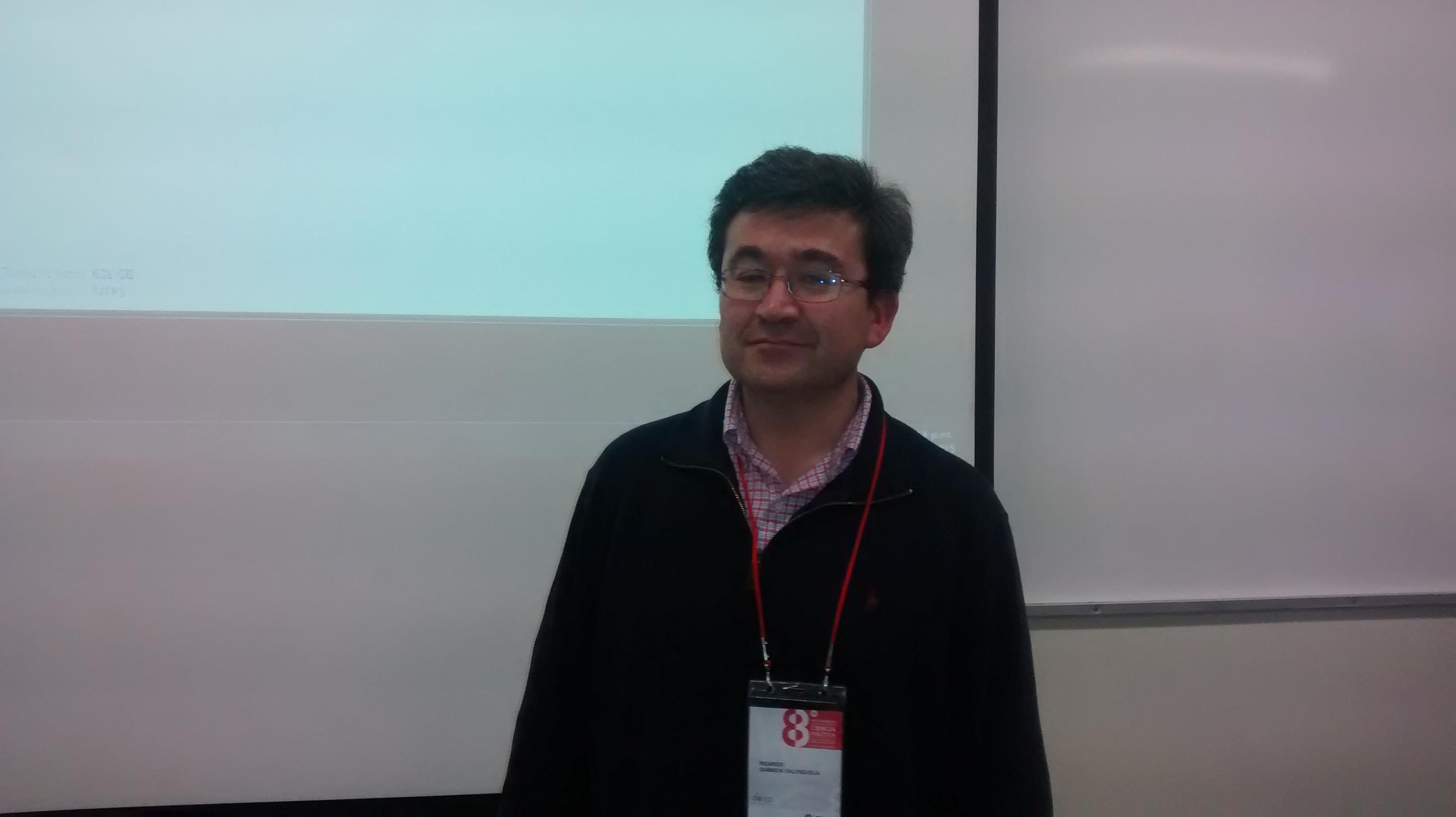 Prof. Ricardo Gamboa, Director de Postgrado del IEI presenta su trabajo "Régimen de Registro, Carácter del voto y Participación Electoral en Chile, 1890-1973".
