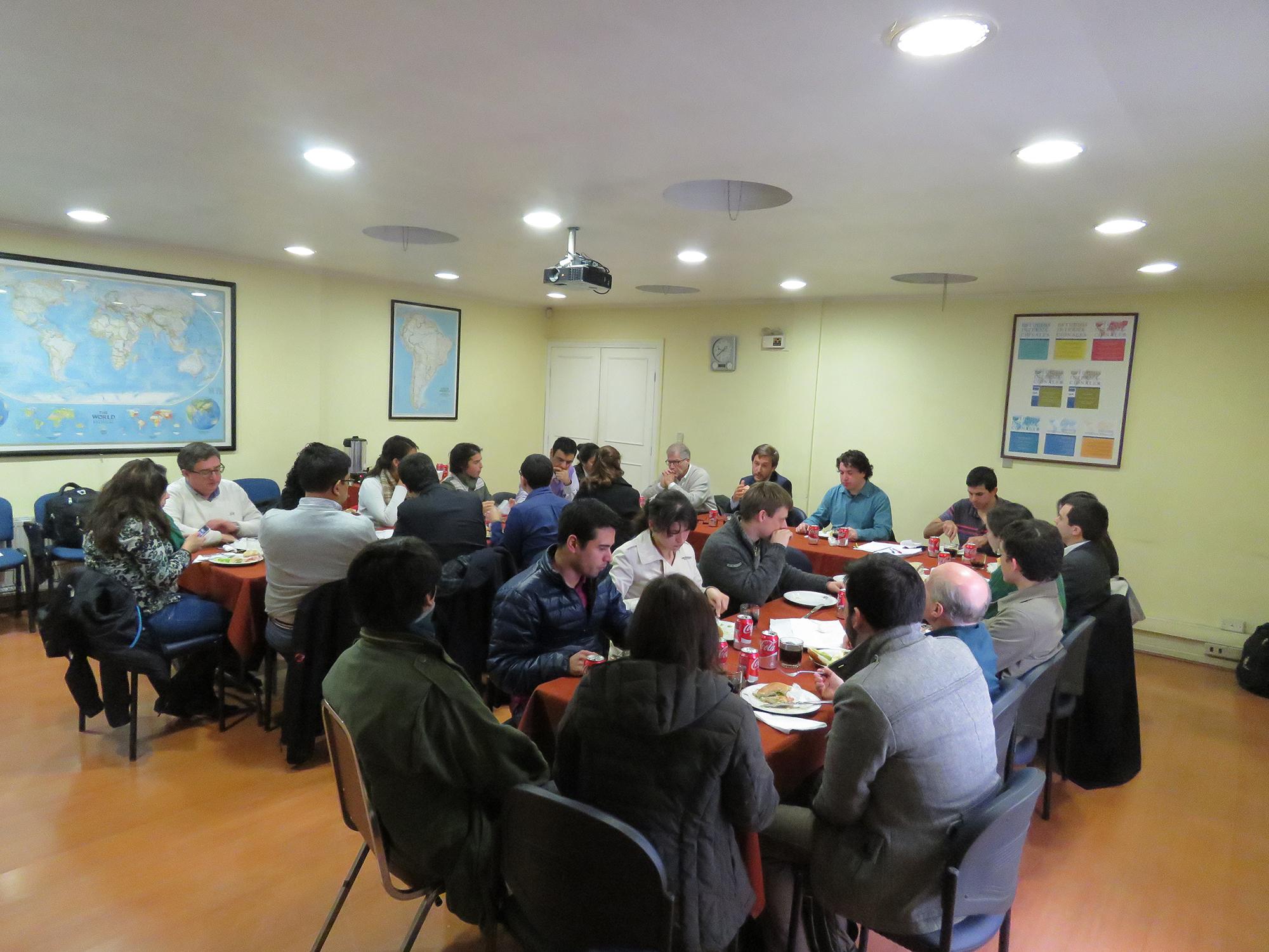 "Mediodía Comercial" es una instancia de debate organizada por la Cátedra OMC del Instituto de Estudios Internacionales.