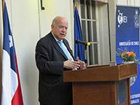 El embajador José Miguel Insulza dictó la Clase Magistral "Desafíos de la región en el multilateralismo".