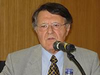 Profesor Evandro Agazzi Carminati 