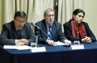 Prof. José Morandé Lavín, Prof. Alberto van Klaveren Stork y Prof. Dorotea López Giral.