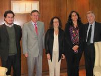 Felipe Muñoz, profesor de Cátedra OMC; José Morandé Lavín, Director del IEI; Diana Tussie, evaluadora Cátedra OMC; Dorotea López, profesora Cátedra OMC, y Francisco Prieto, asesor Cátedra OMC.