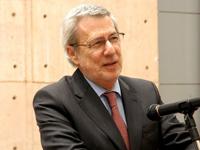 Profesor Alberto Van Klaveren