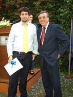 Rodrigo Parraguez junto al profesor José Morandé Lavín.