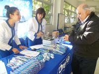 Oral B entrega productos a comunidad FOUCH