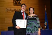 Dr. Jaime Díaz, Magister en Ciencias Osontológicas mención Periodontología, junto a la Dra. Alicia Salomone