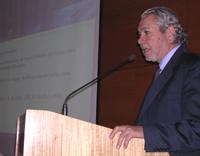 Vicerrector Luis Ayala encabezó presentación del nuevo Sitio Web de la Facultad de Odontología.