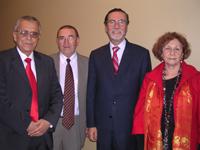 Dr. Nelson Lobos, Dir. Depto. Patología; Dr. Luis Godoy, Dir. Clínica Odontológica; Rector Víctor Pérez; y Dra. Susana Encina, Directora de Pregrado de la Facultad de Odontología.