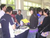 Stand dispuestos con información para los futuros mechones de Odontología.