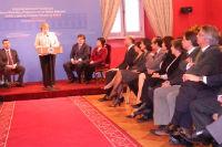 Dr. Óscar Arteaga participó en la entrega del informe de la comisión