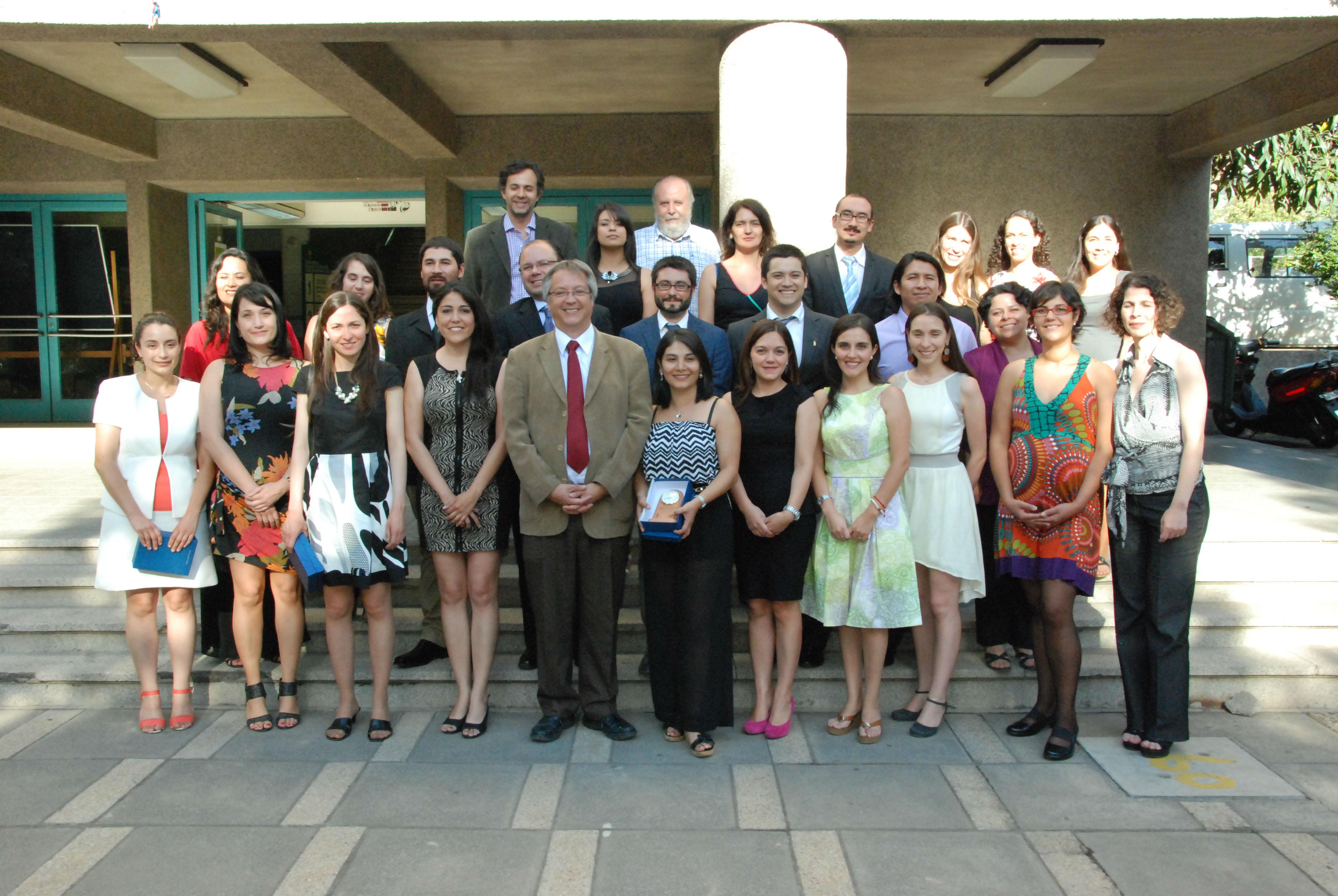 37 profesionales se graduaron del programa de postgrado de la ESP 2015.