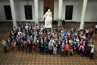 146 fueron los académicos homenajeados en la U. de Chile.