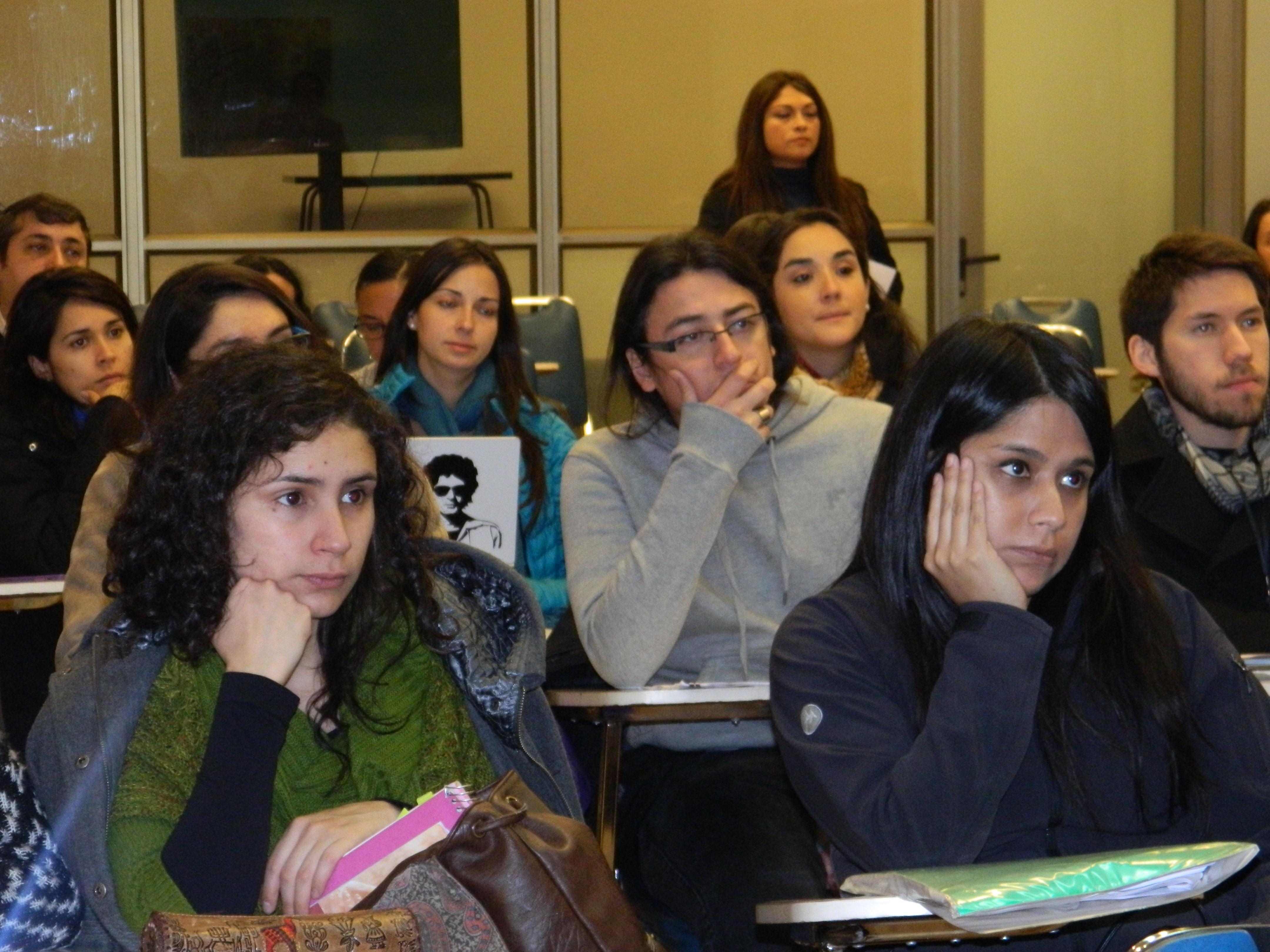 Alumnos del magíster en Salud Pública y pregrado también participaron en la actividad.