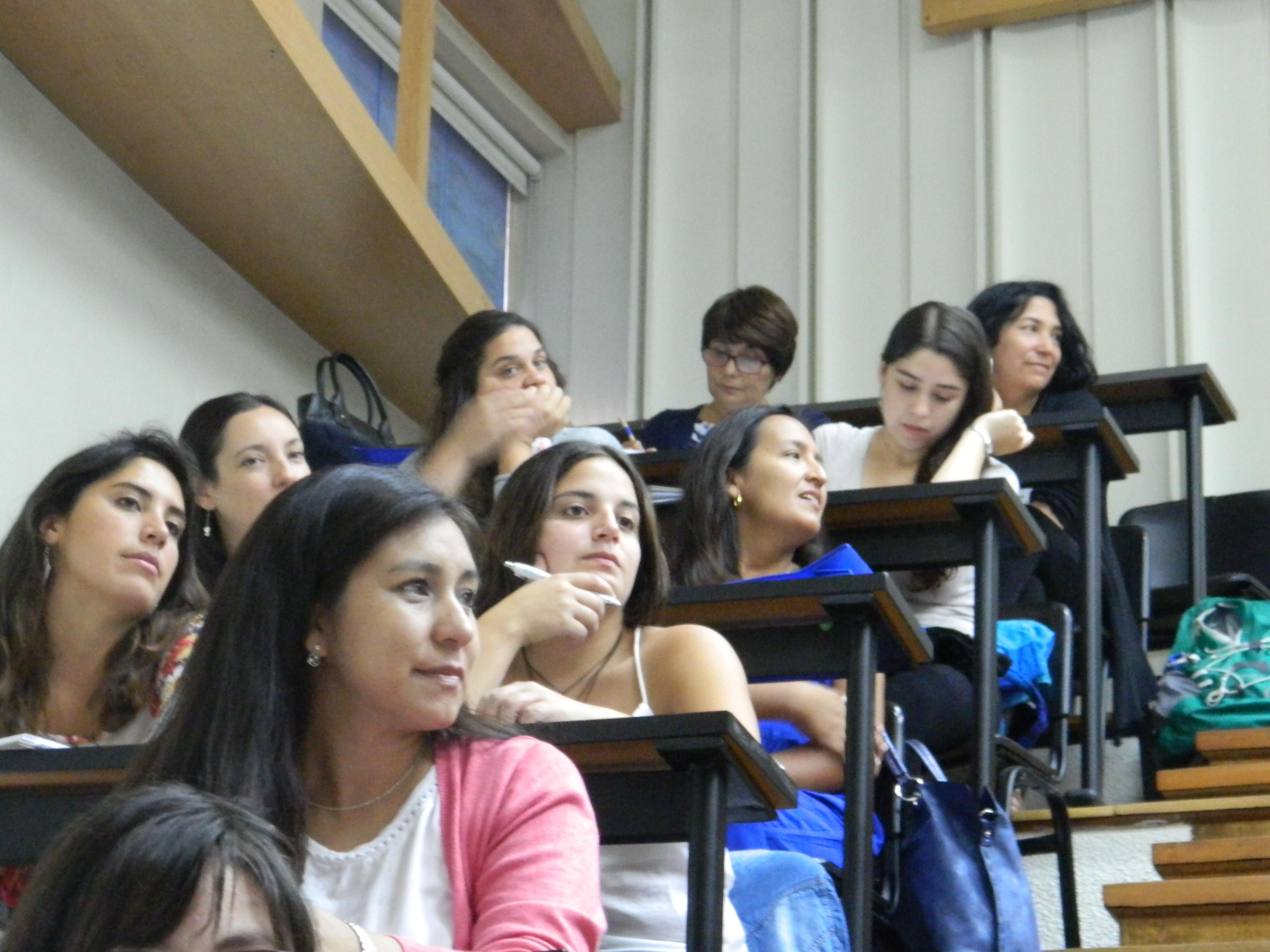 Los alumnos recibieron el saludo del Dr. Óscar Arteaga, director de la ESP.