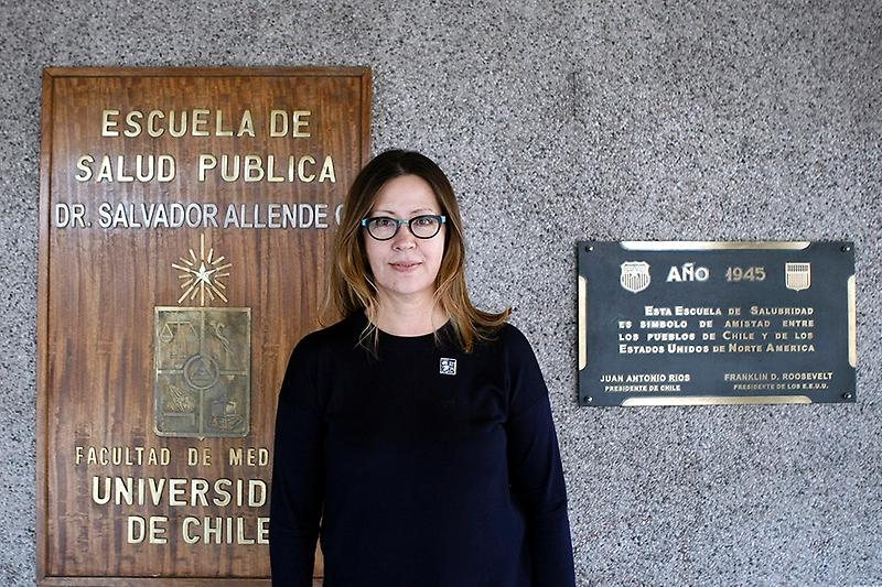 Dra Patricia Frenz, directora de la Escuela de Salud Pública, ha liderado las conmemoraciones por los 75 años de la institución.