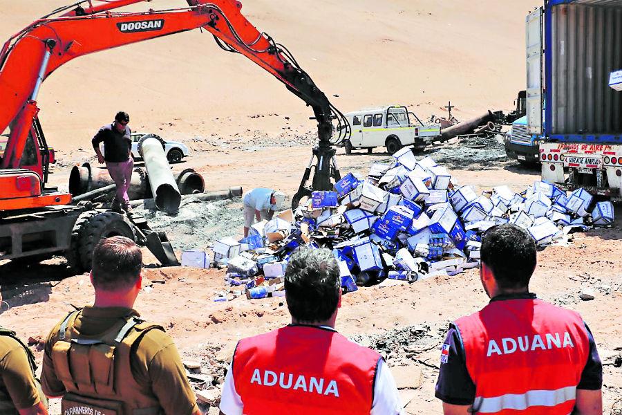 Destrucción de cigarrillos incautados en el norte de Chile