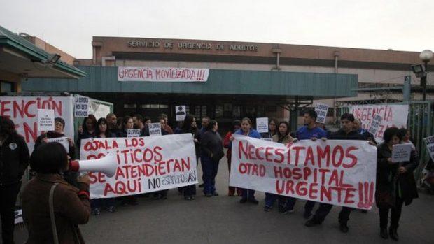 El gasto en sociedades médicas en centros públicos de salud, significa el 30 por ciento de la deuda hospitalaria.