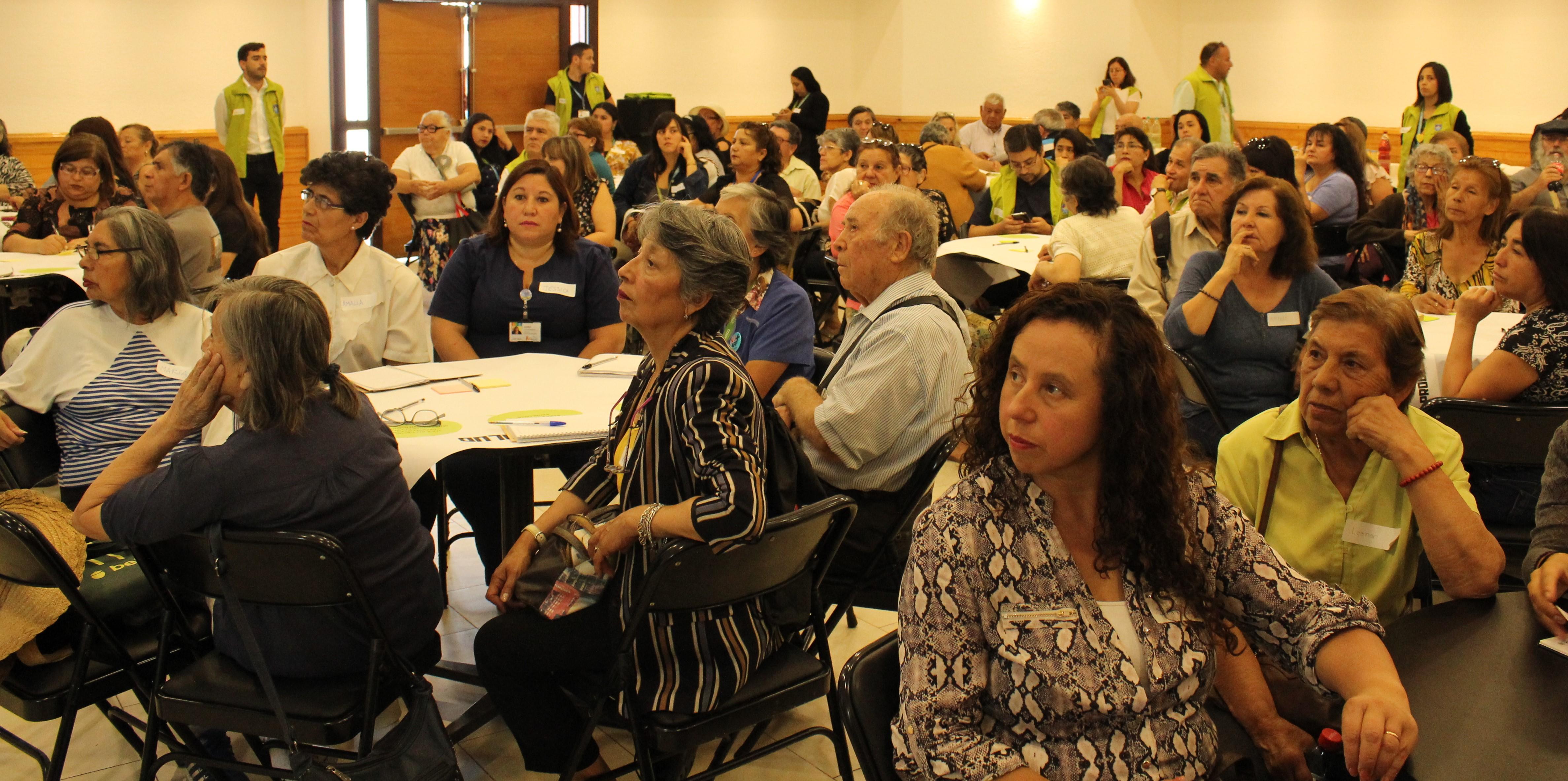 La actividad contó con la participación de vecinos y funcionarios de centros de salud.